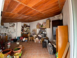 Herenhuis 5 Slaapkamers Sax met Zwembad en Garage