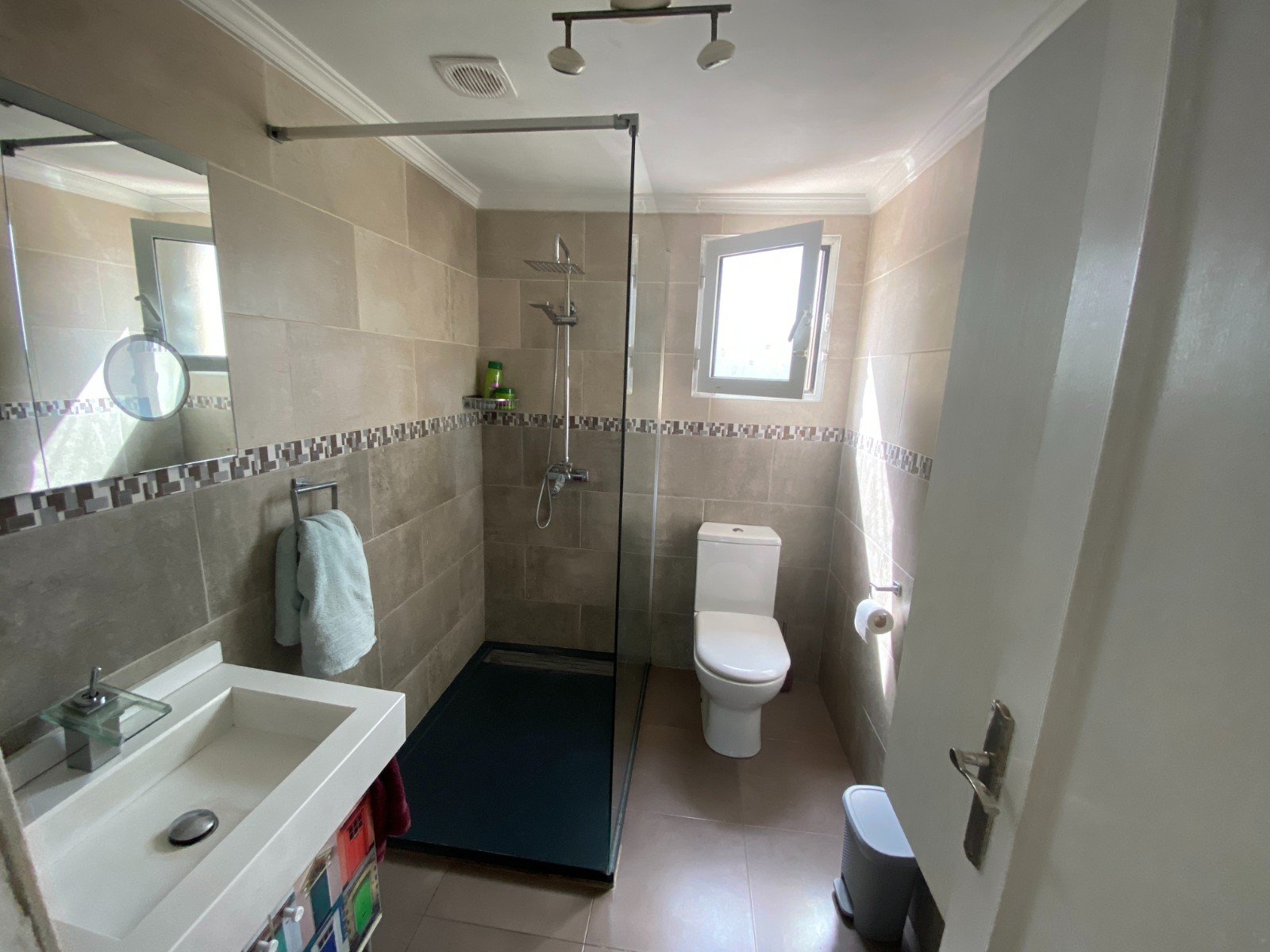 Villa, 5 slaapkamers, Sax, Alicante met zwembad
