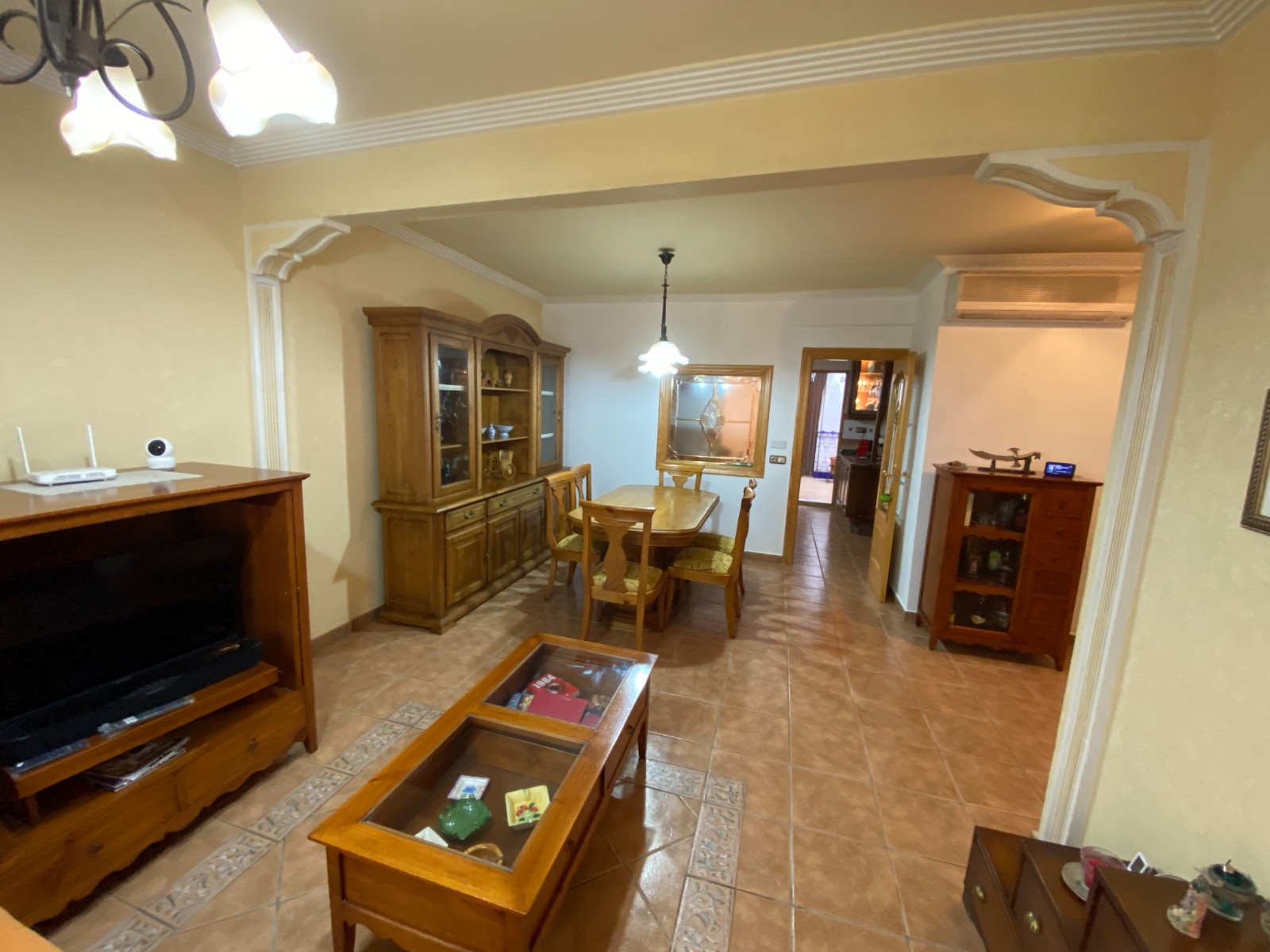 Stadswoning 5 Slaapkamers Sax Alicante met Garage en Terras
