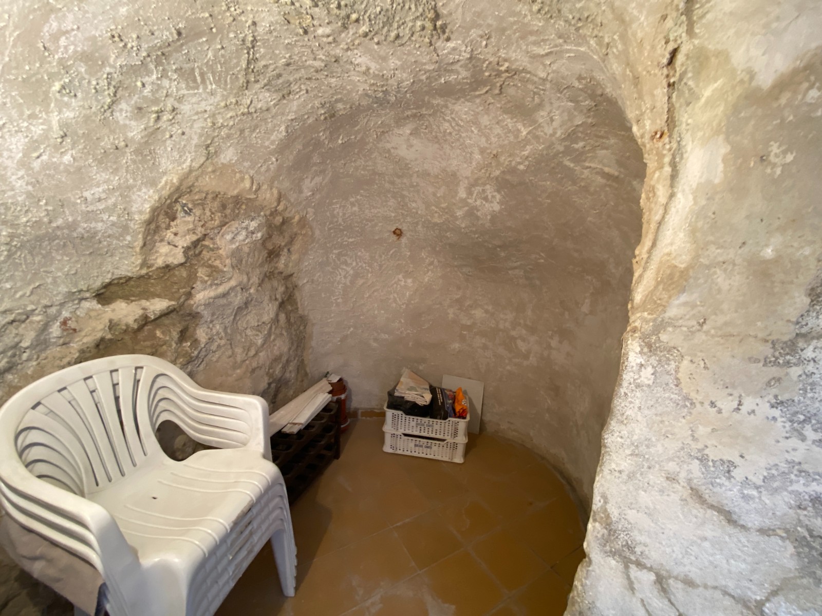 Stadswoning 5 Slaapkamers Sax Alicante met Garage en Terras