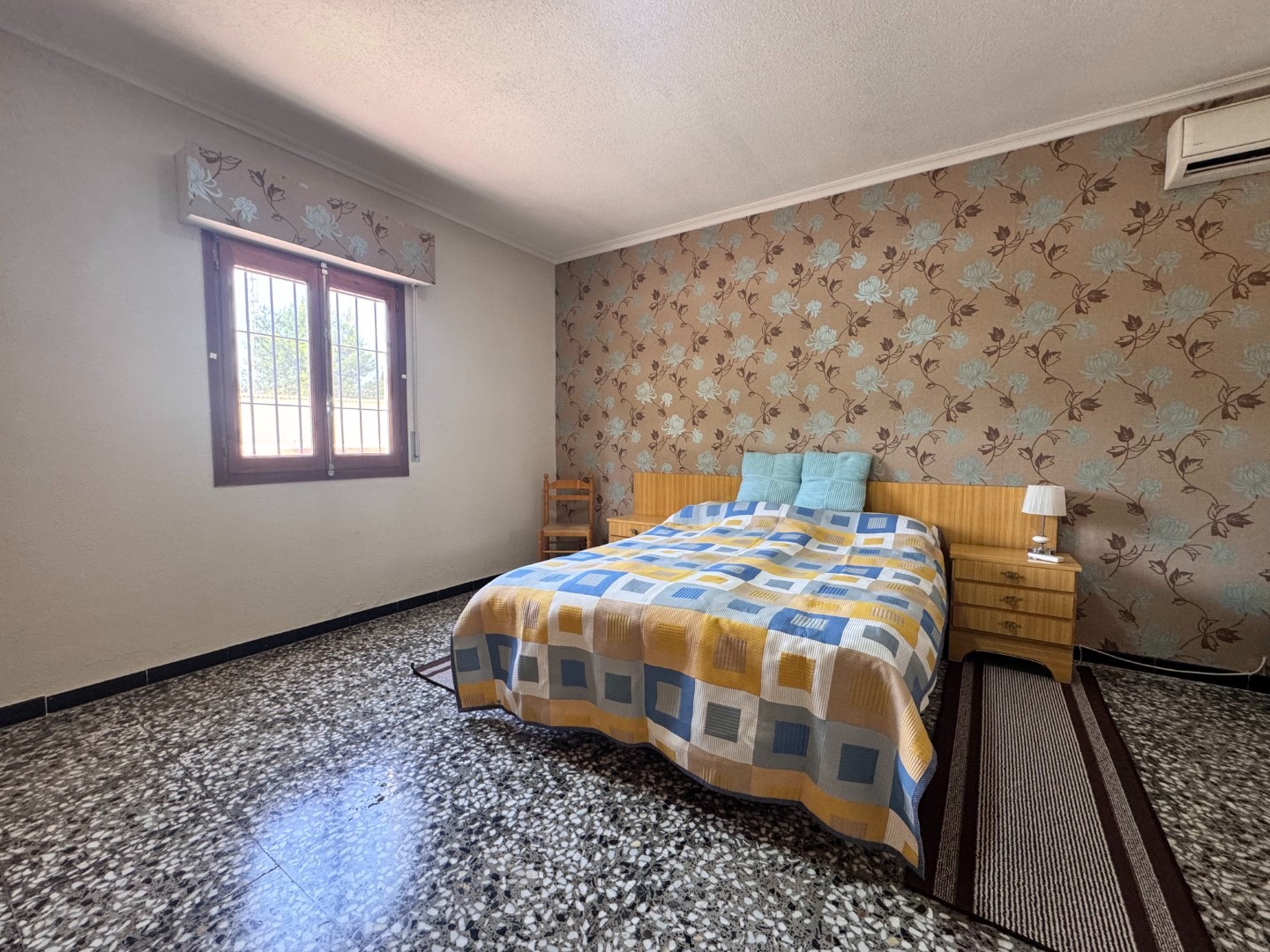 Villa, 3 Bedrooms, Monóvar with Pool and Extensive Plot