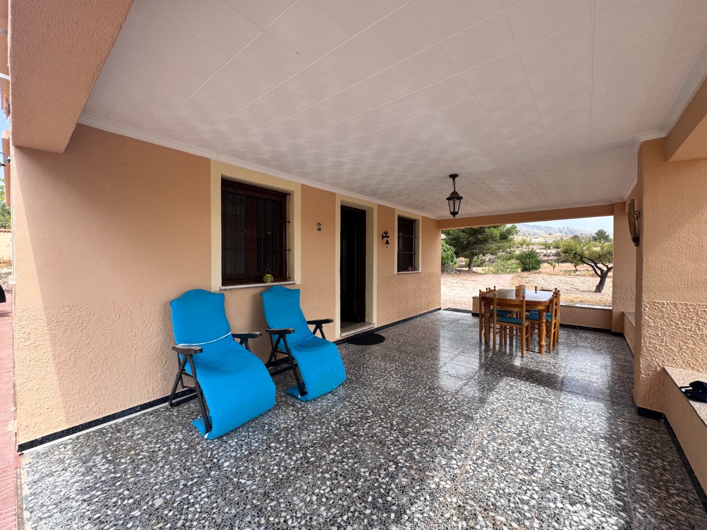 Villa, 3 Bedrooms, Monóvar with Pool and Extensive Plot