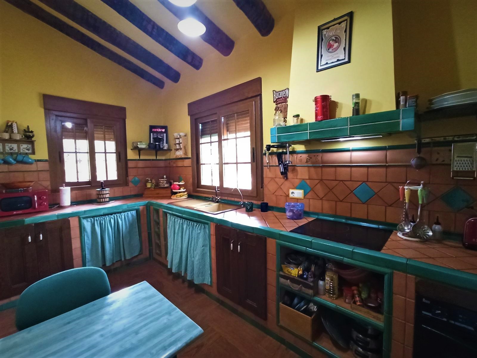 Finca met 3 Slaapkamers in Novelda met Terras en Ruime Tuin
