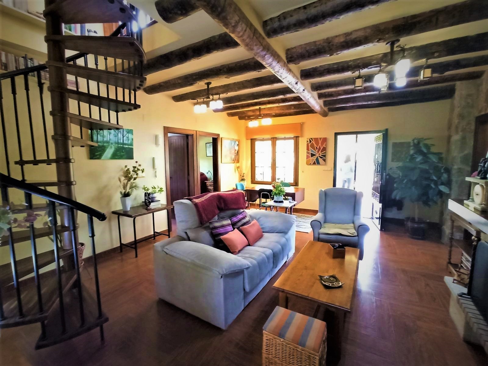 Finca met 3 Slaapkamers in Novelda met Terras en Ruime Tuin