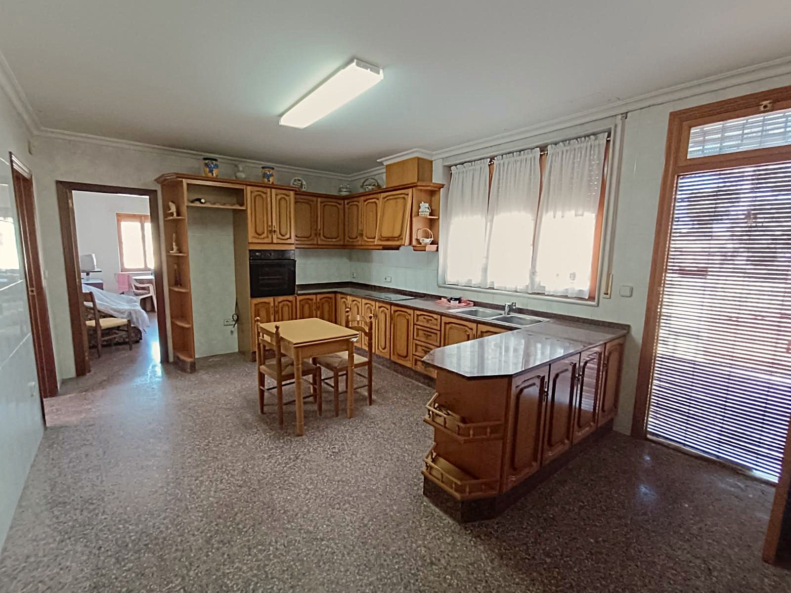 Finca 6 Slaapkamers Monóvar Alicante met Uitgebreide Paardenfaciliteiten
