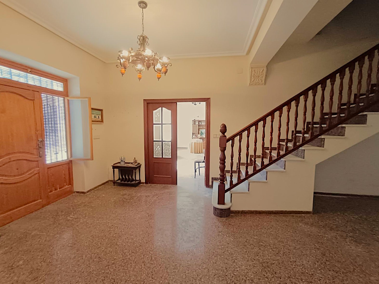 Finca 6 Slaapkamers Monóvar Alicante met Uitgebreide Paardenfaciliteiten