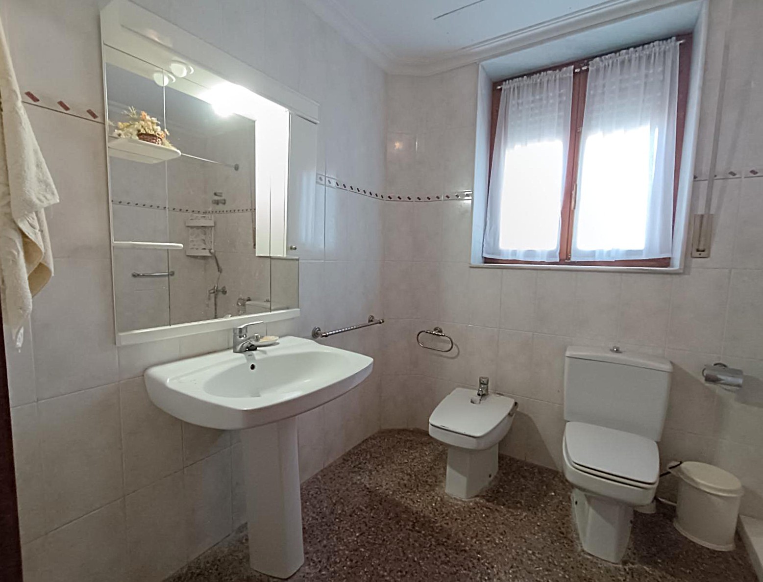 Finca 6 Slaapkamers Monóvar Alicante met Uitgebreide Paardenfaciliteiten
