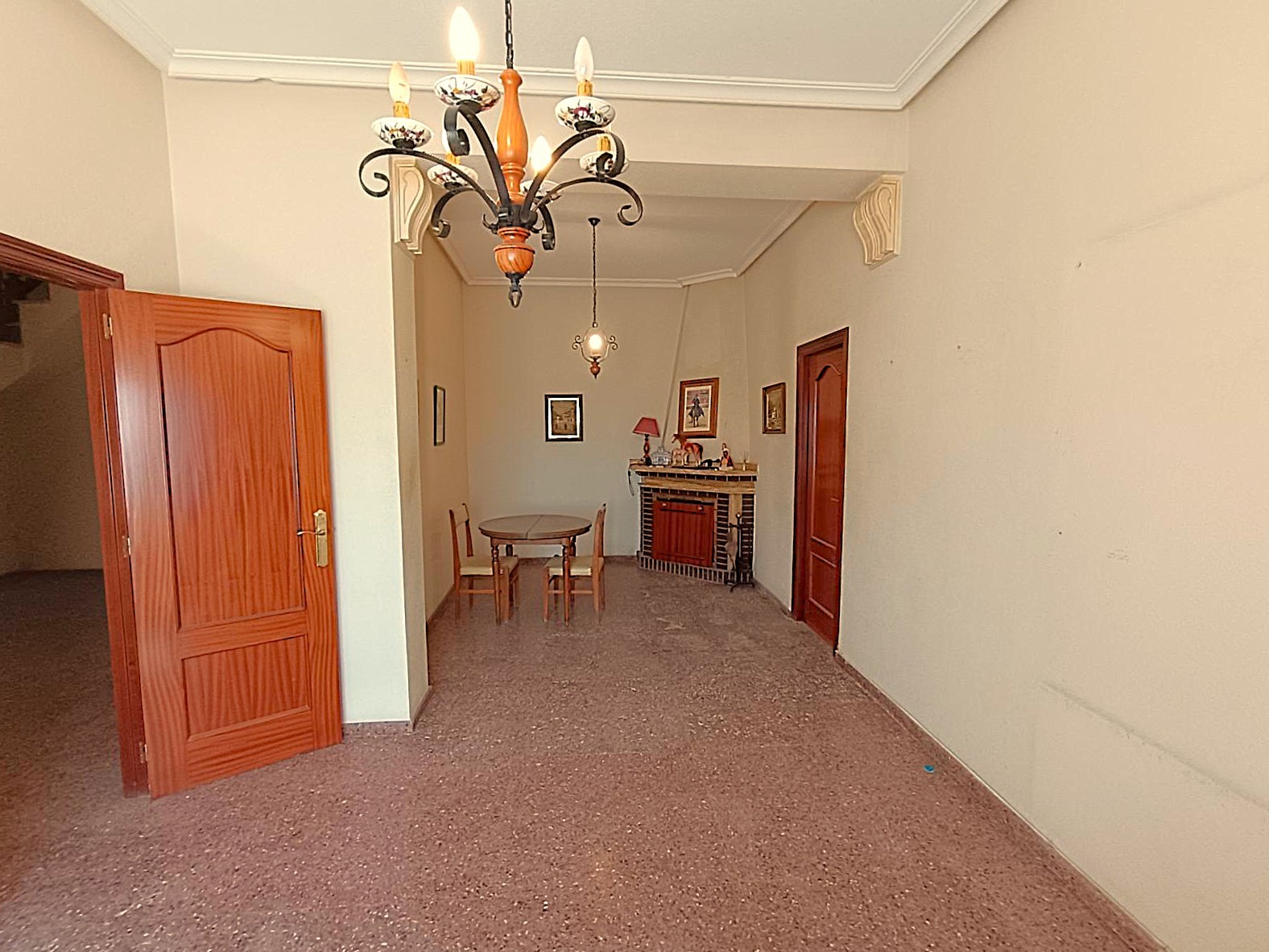 Finca 6 Slaapkamers Monóvar Alicante met Uitgebreide Paardenfaciliteiten