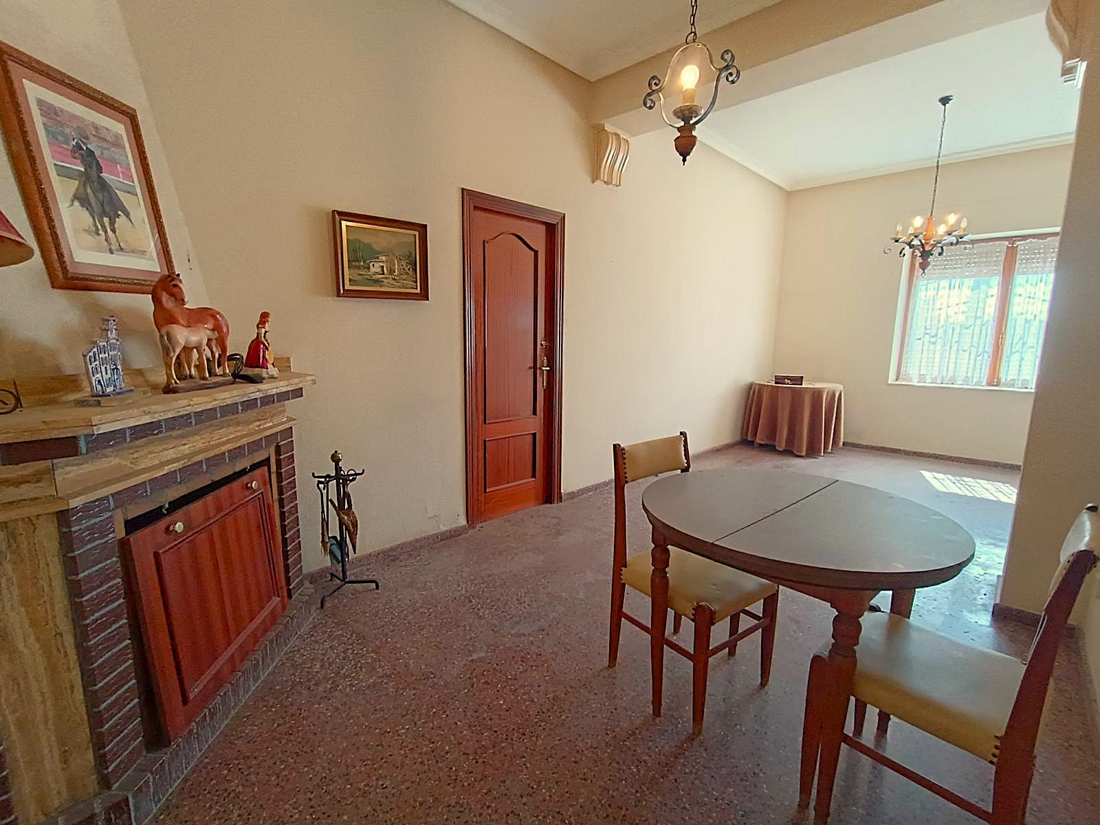 Finca 6 Slaapkamers Monóvar Alicante met Uitgebreide Paardenfaciliteiten