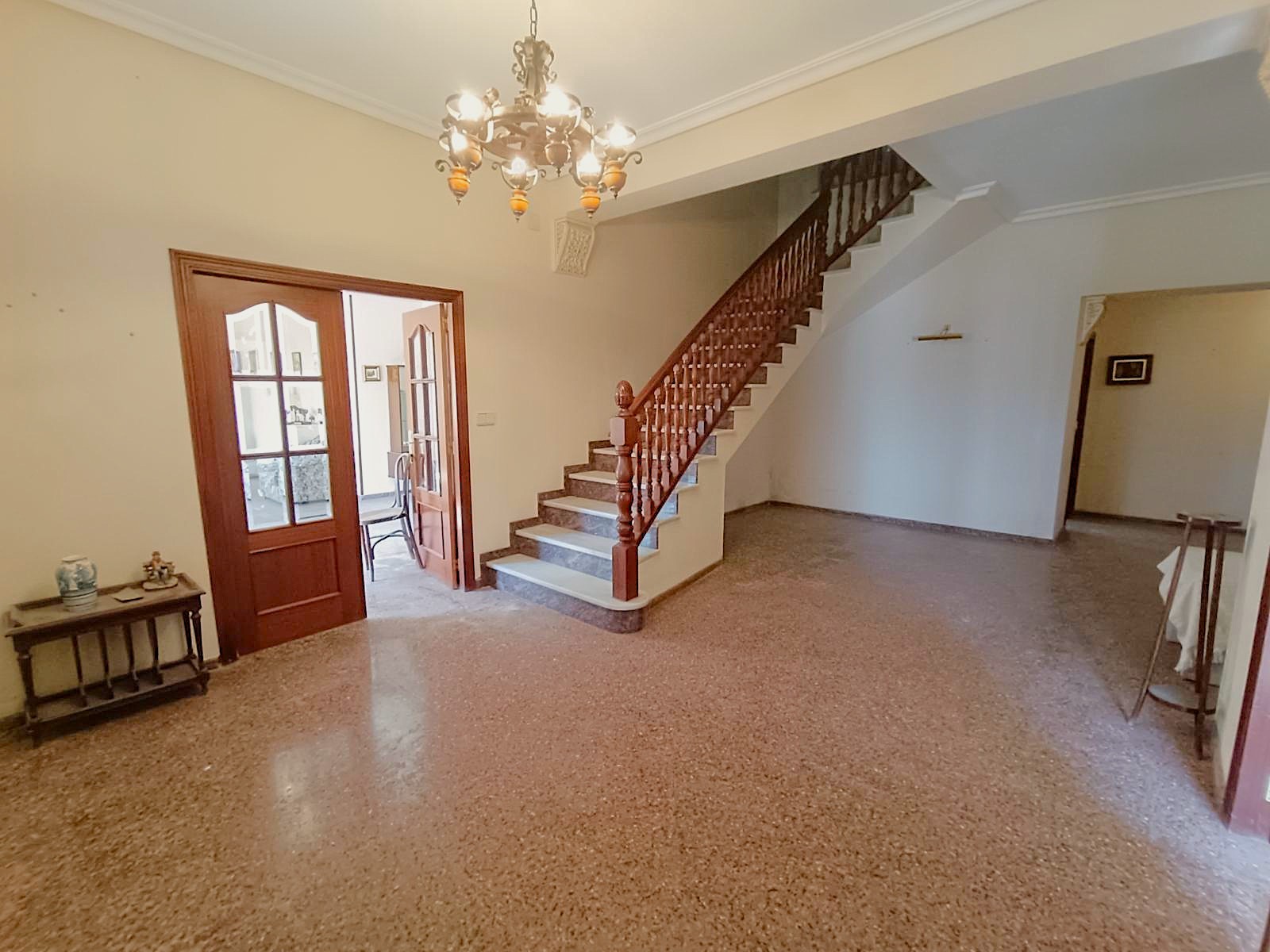 Finca 6 Slaapkamers Monóvar Alicante met Uitgebreide Paardenfaciliteiten