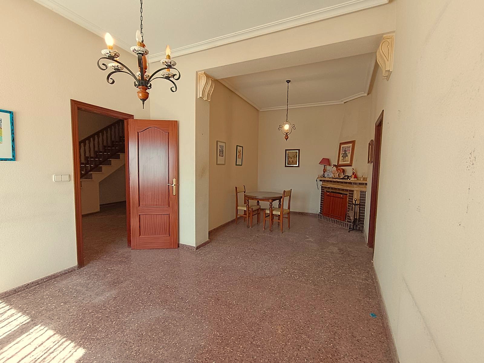 Finca 6 Slaapkamers Monóvar Alicante met Uitgebreide Paardenfaciliteiten