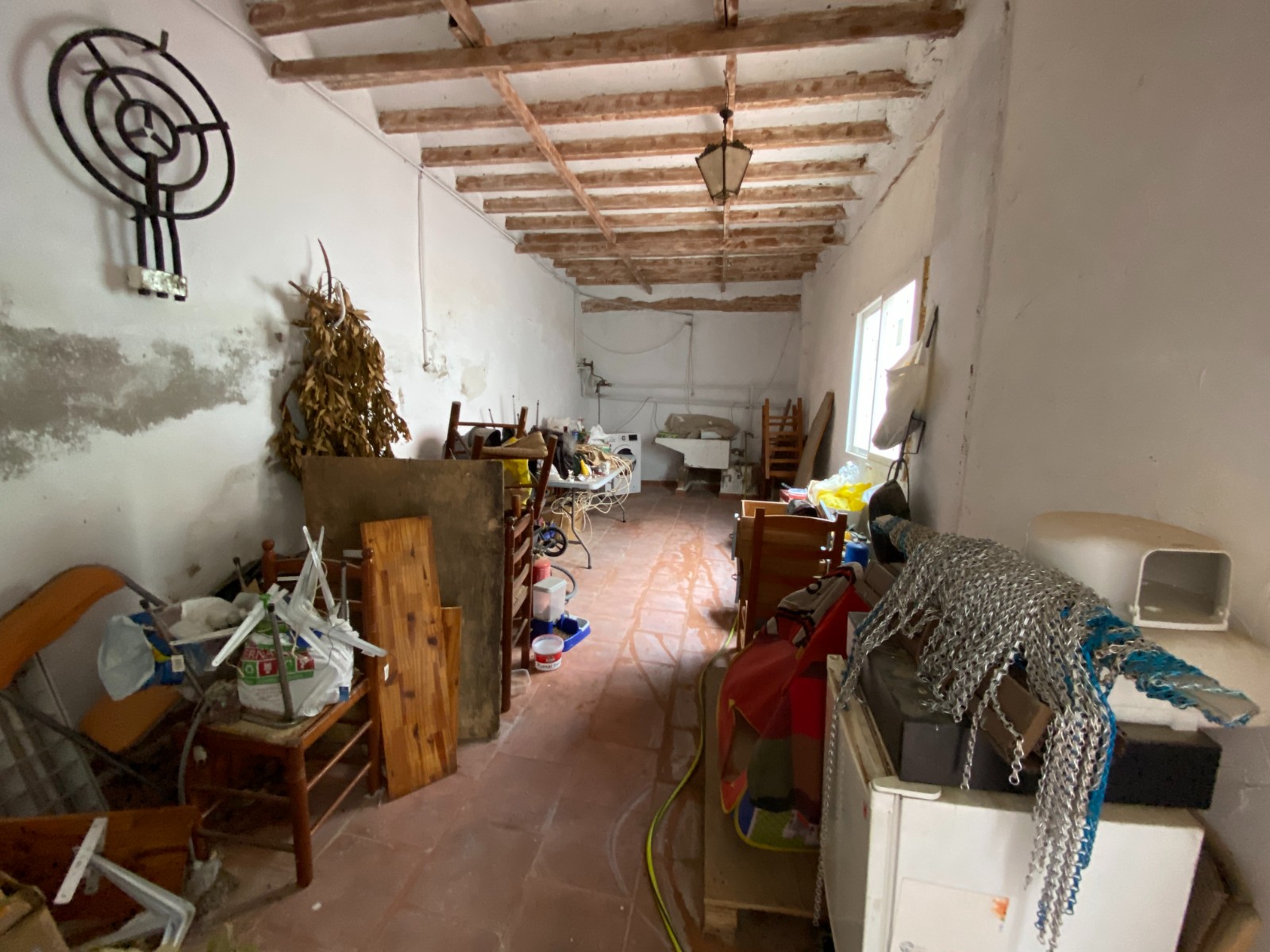 Ruime Finca met 7 Slaapkamers en 2 Badkamers in Sax, Groot Perceel