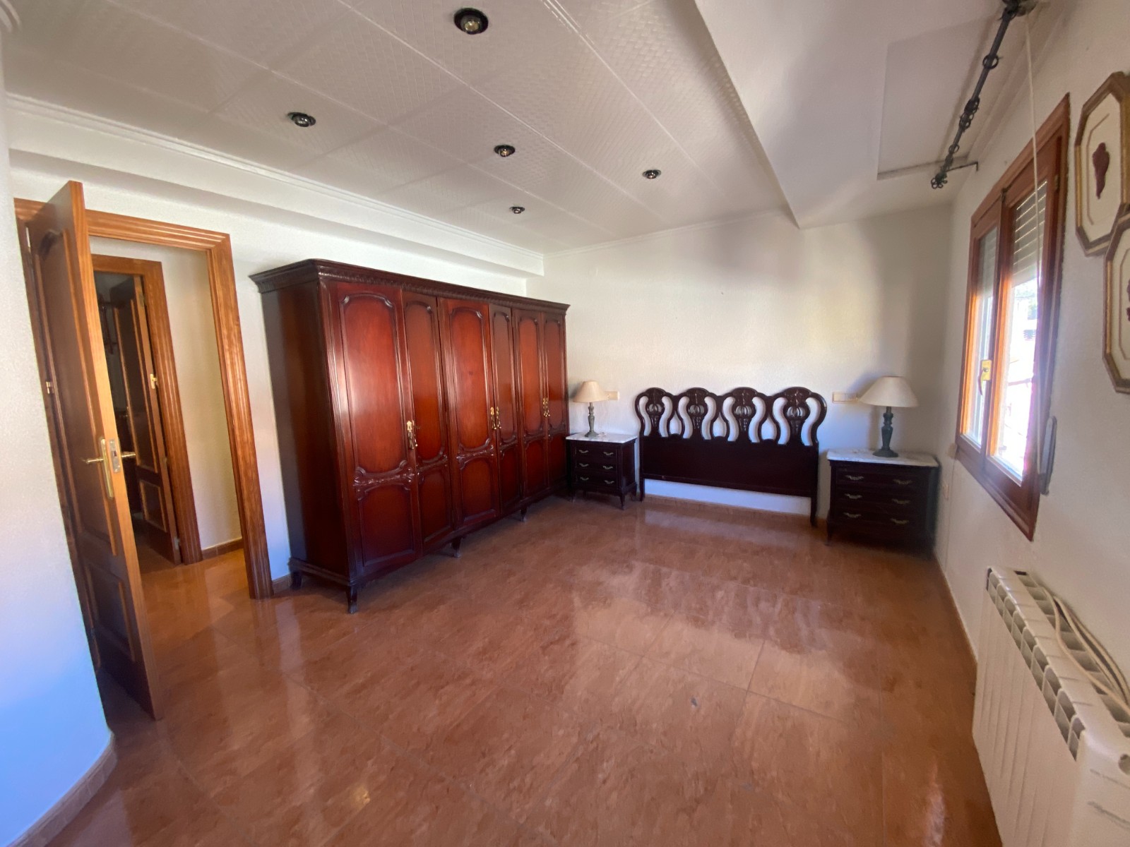 Three Bedroom Apartment in Salinas with Fireplace