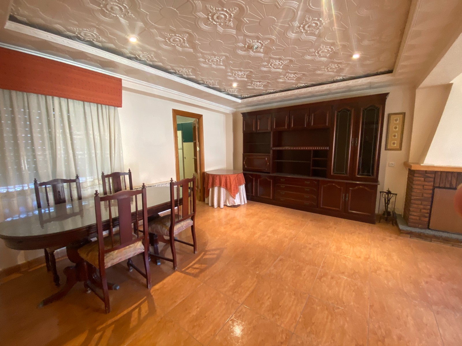 Three Bedroom Apartment in Salinas with Fireplace