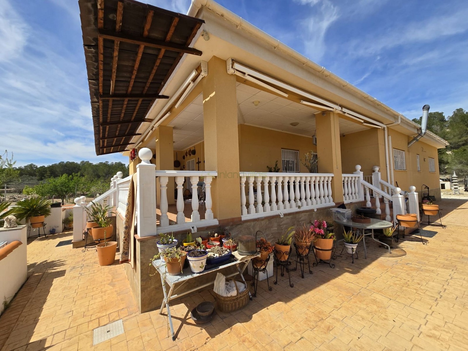 Villa with 4 Bedrooms in Sax, Alicante with Pool and Stables