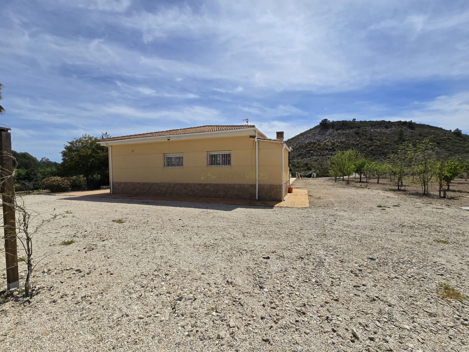 Villa with 4 Bedrooms in Sax, Alicante with Pool and Stables