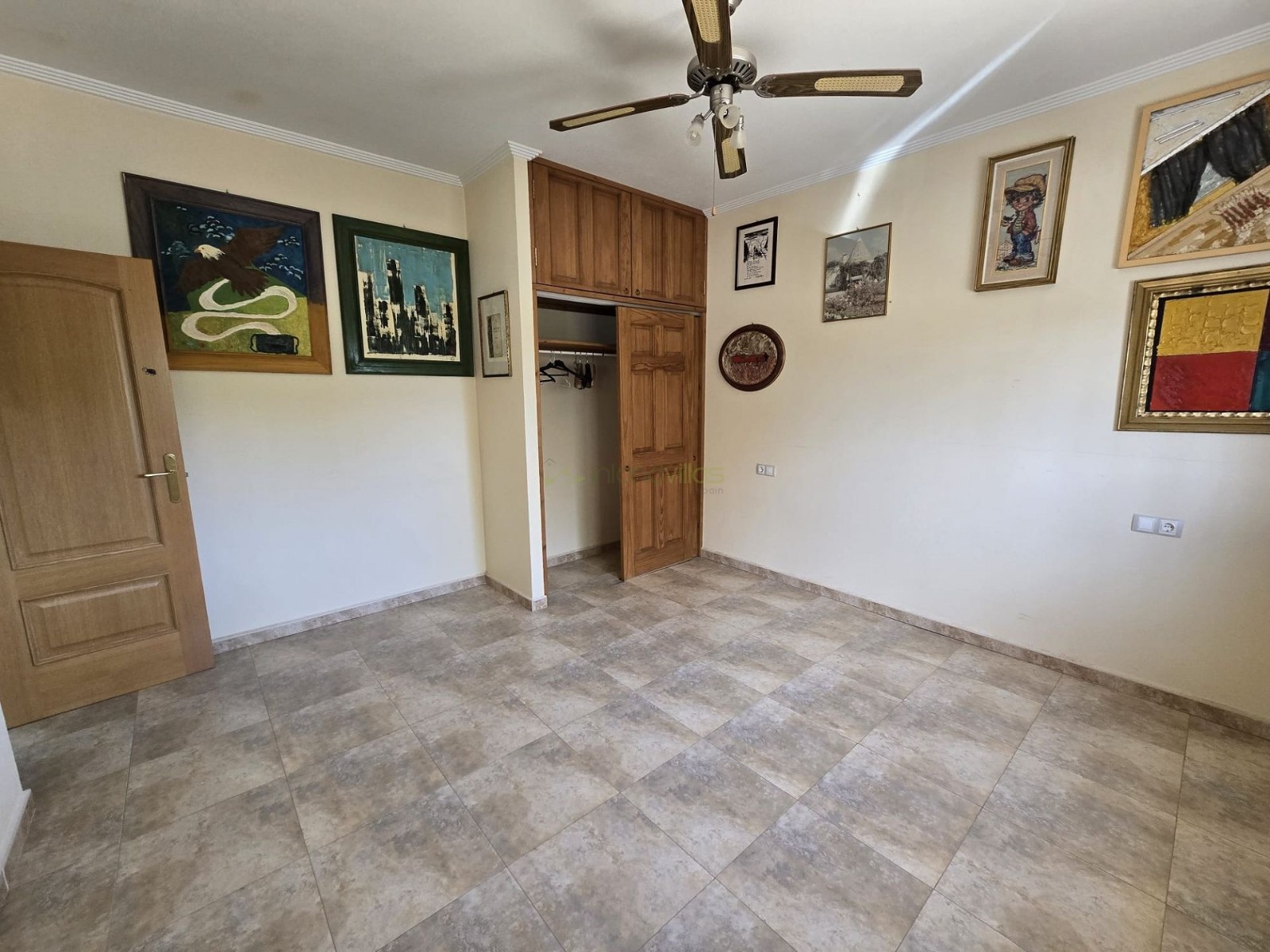 Villa with 4 Bedrooms in Sax, Alicante with Pool and Stables