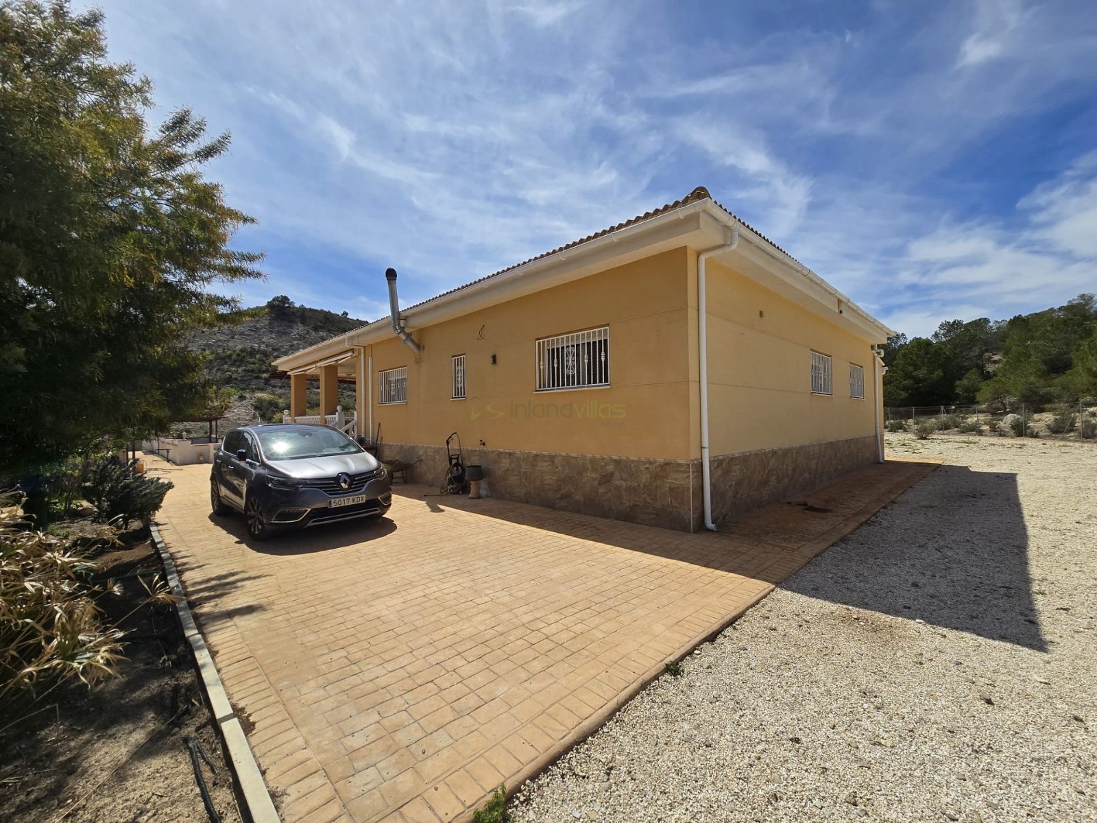 Villa with 4 Bedrooms in Sax, Alicante with Pool and Stables