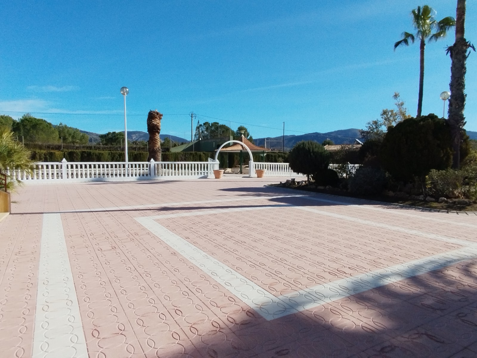 Villa met 3 Slaapkamers en Zwembad in Sax, Alicante