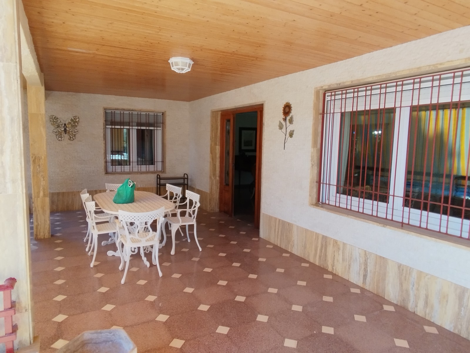 Villa met 3 Slaapkamers en Zwembad in Sax, Alicante