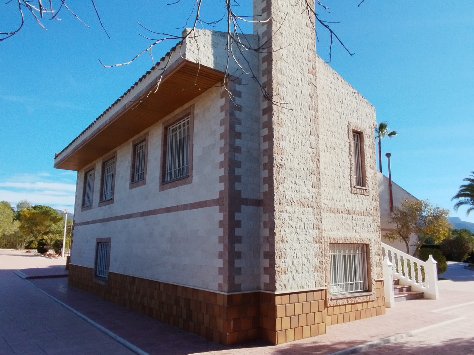Villa met 3 Slaapkamers en Zwembad in Sax, Alicante