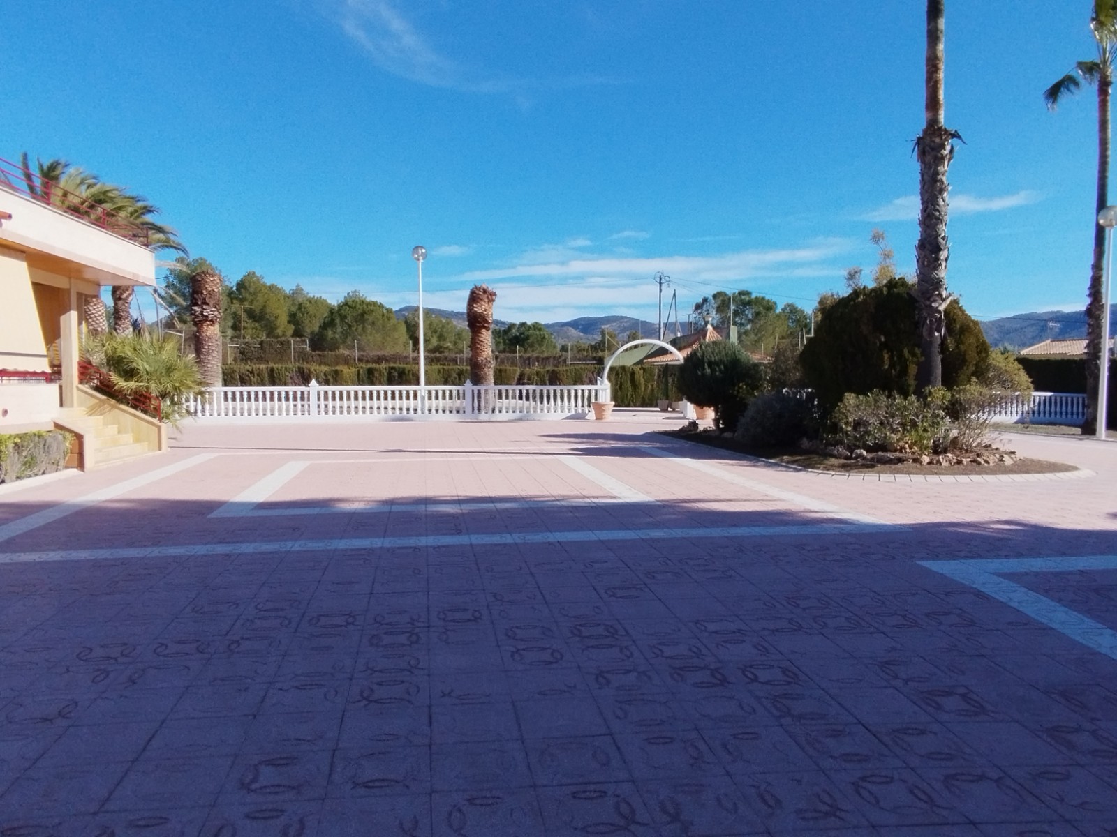 Villa met 3 Slaapkamers en Zwembad in Sax, Alicante