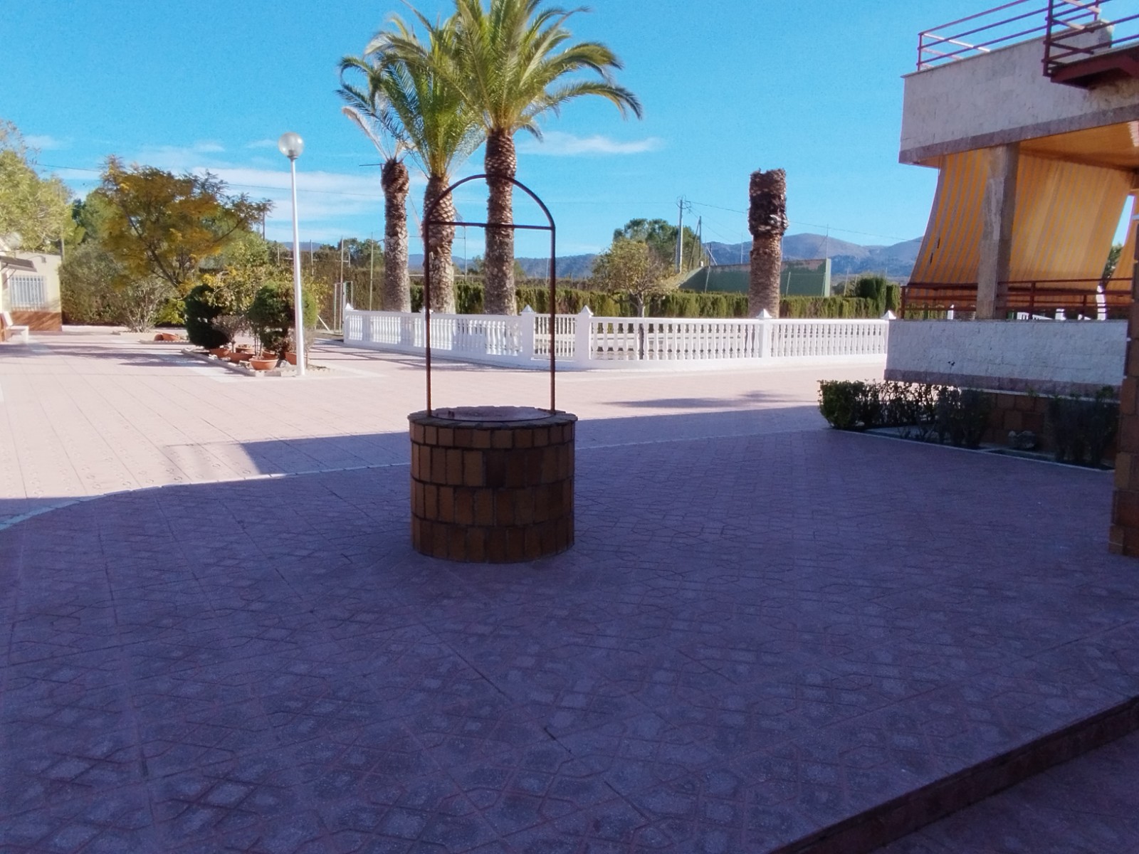 Villa met 3 Slaapkamers en Zwembad in Sax, Alicante