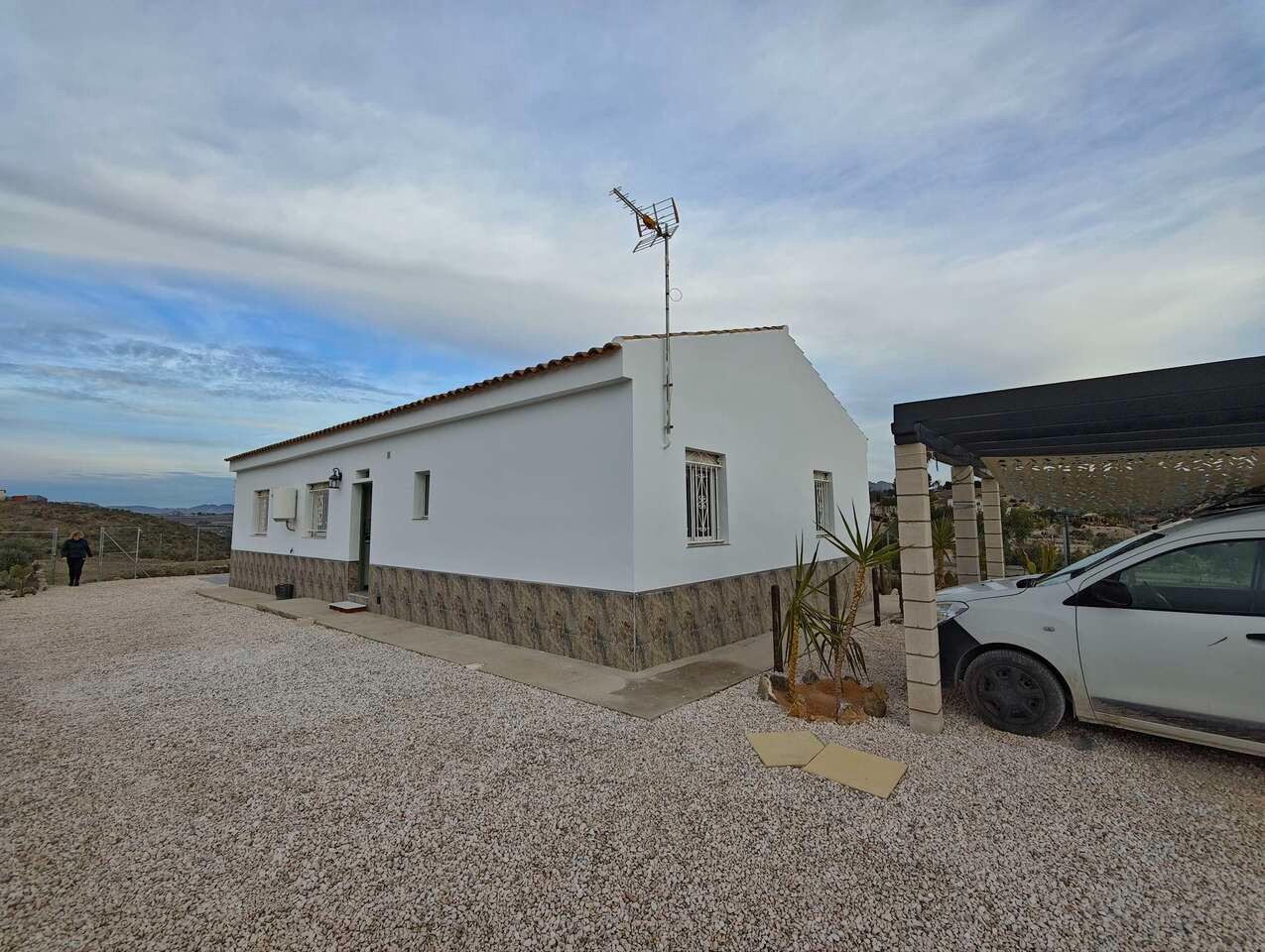 Villa met 3 Slaapkamers in Fortuna met Zwembad en Grote Tuin