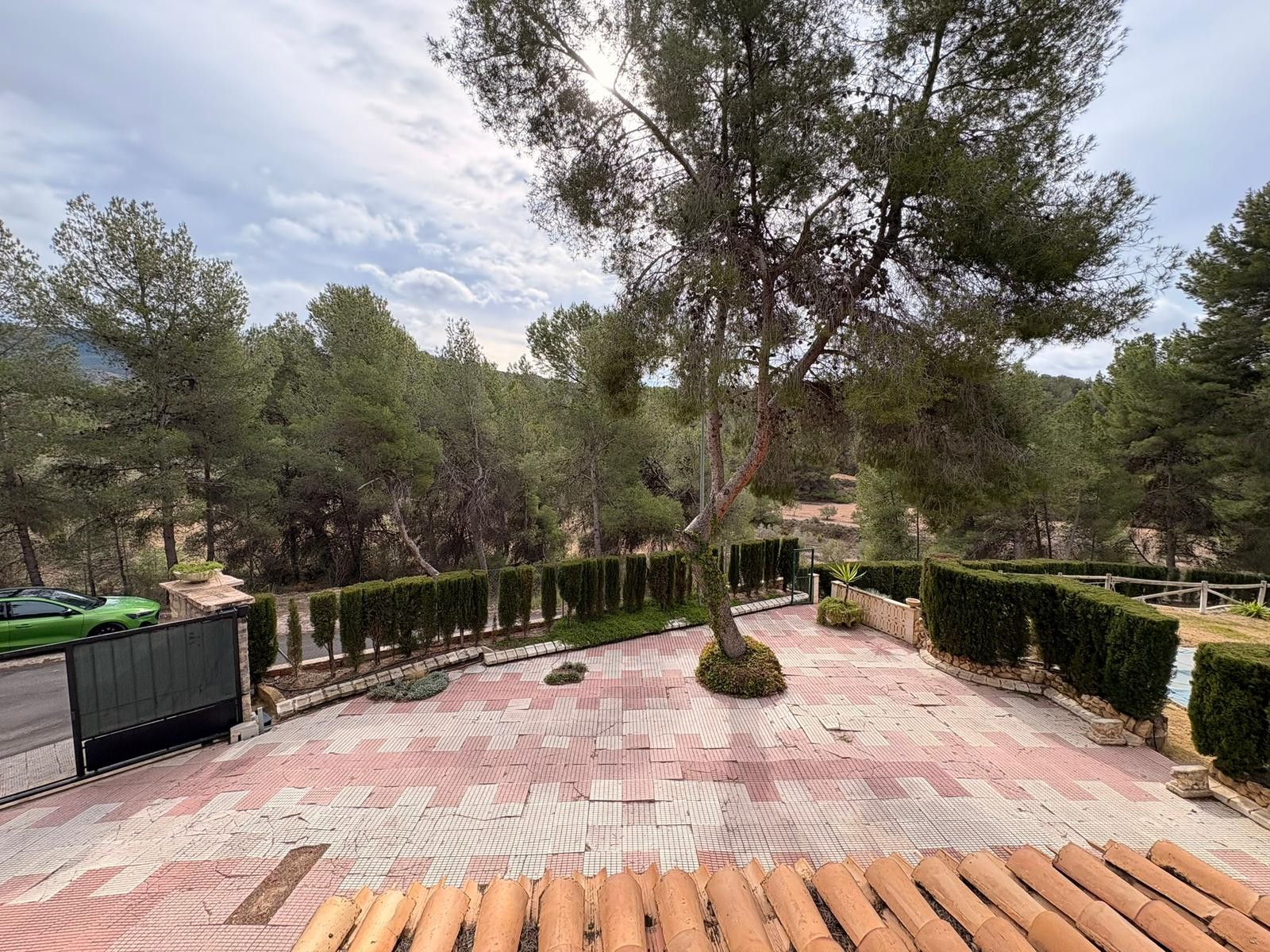 Villa, 4 Beds, Sax, Alicante with Private Pool and Large Plot