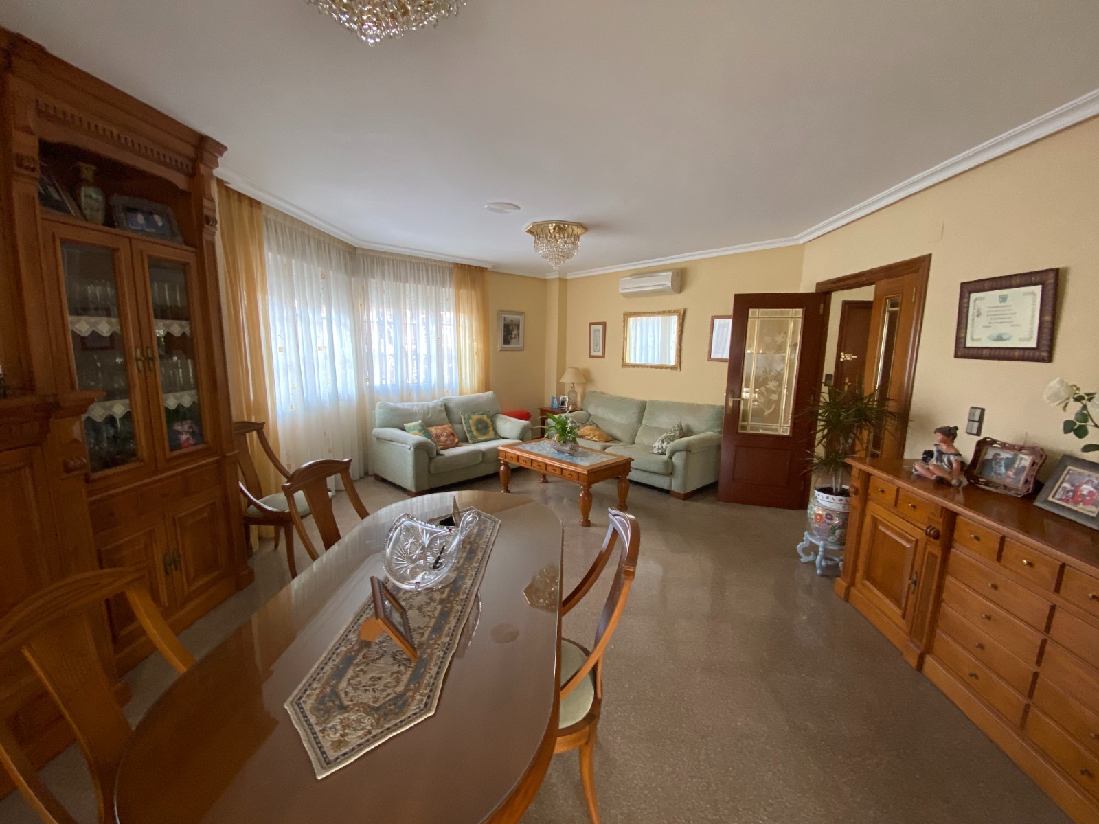 Herenhuis met 7 Slaapkamers in Sax, Alicante met Privézwembad