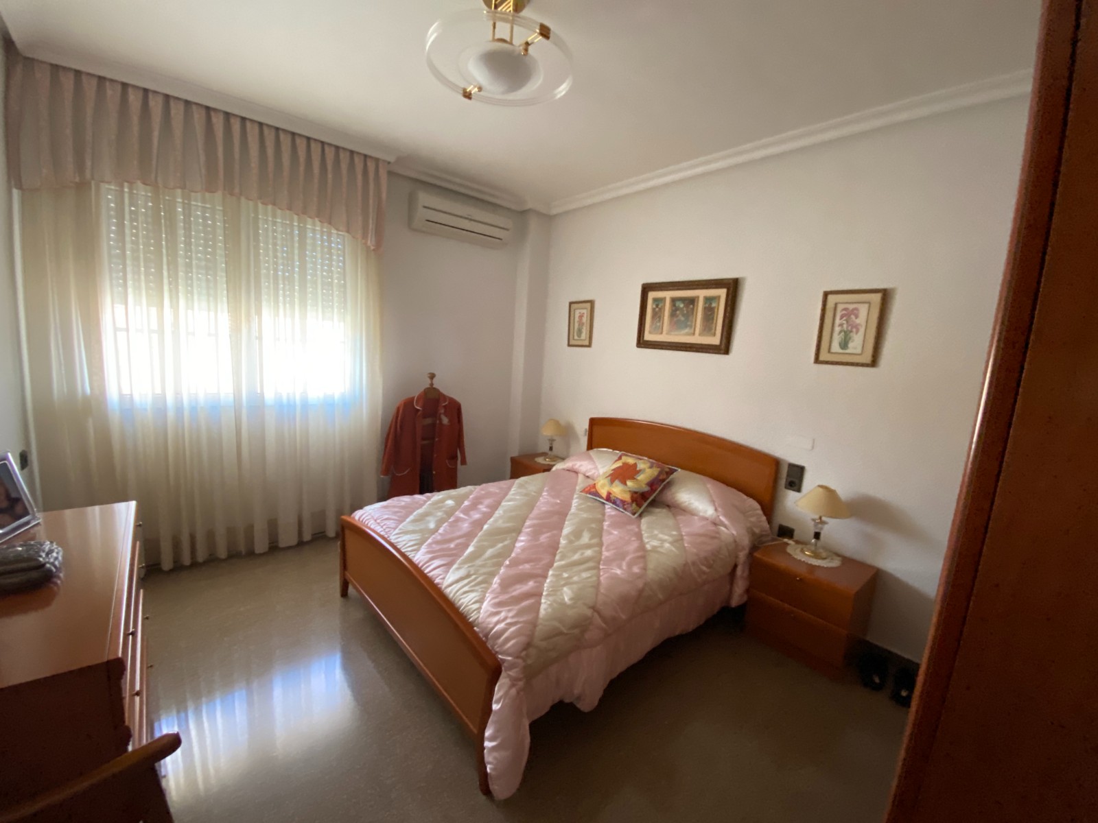 Herenhuis met 7 Slaapkamers in Sax, Alicante met Privézwembad