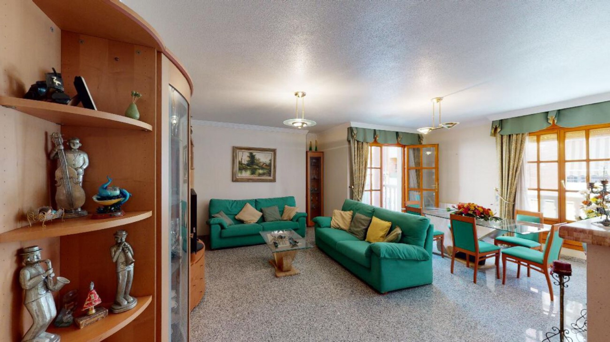 Herenhuis met 4 Slaapkamers in Sax, Alicante met Zwembad en Garage