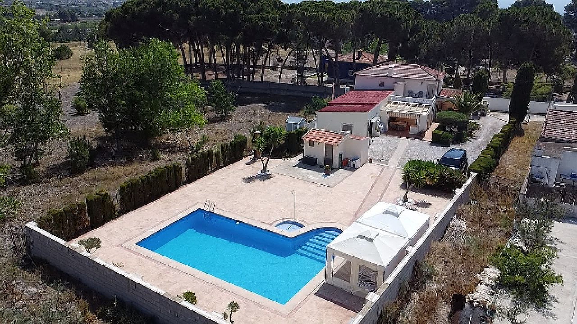 For sale: 5 bedroom finca in Castalla