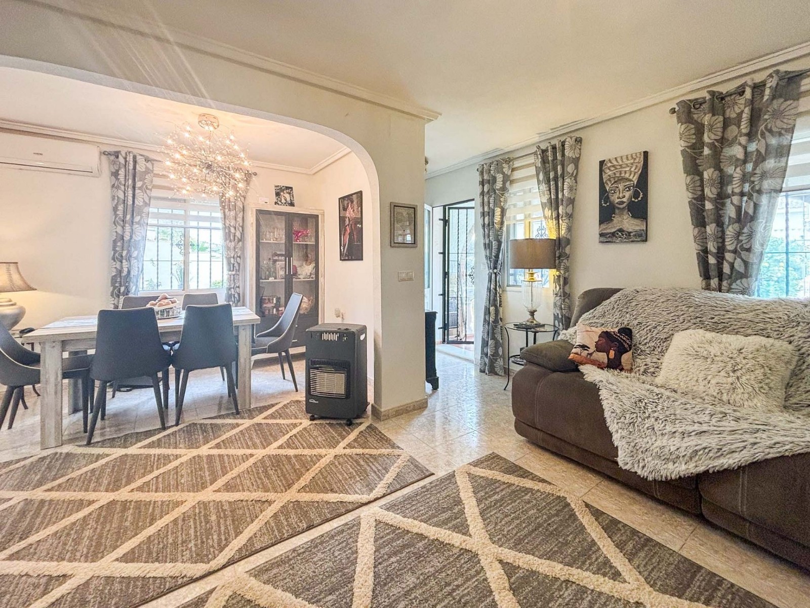 Villa with 5 Bedrooms in Monforte del Cid with Private Pool