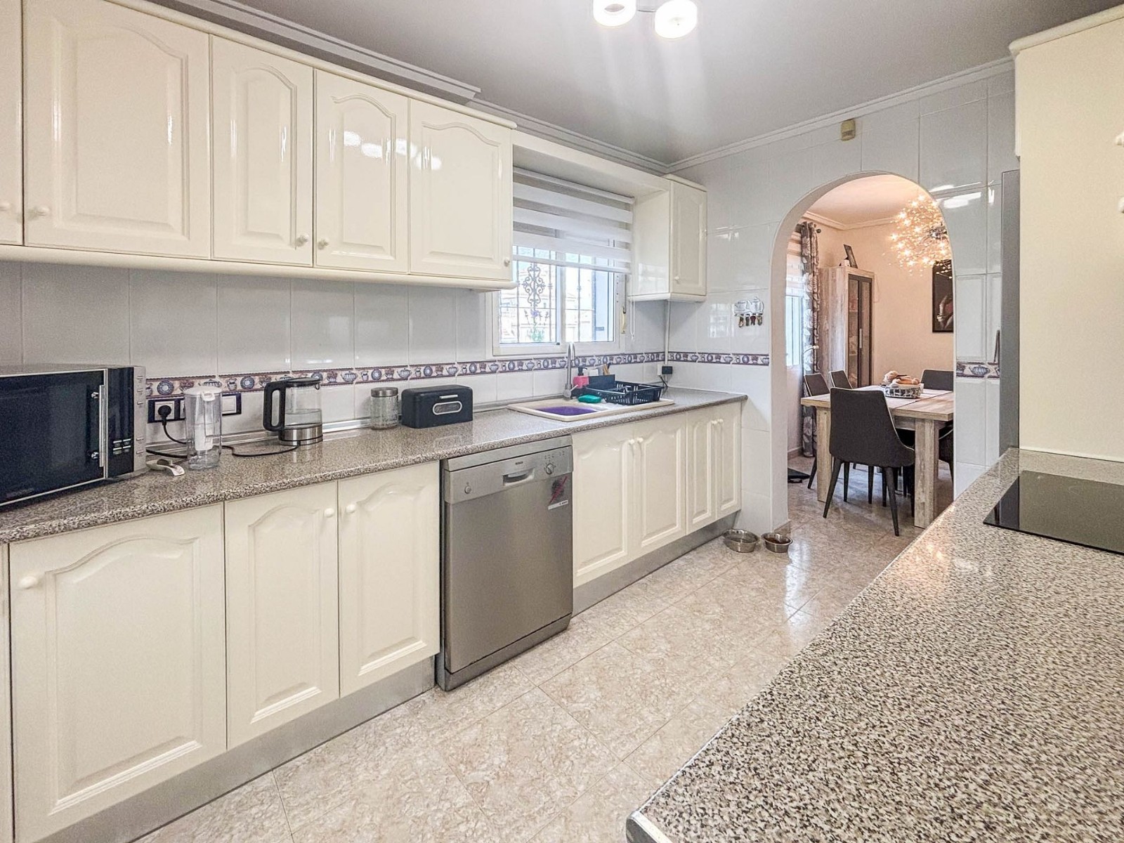 Villa with 5 Bedrooms in Monforte del Cid with Private Pool