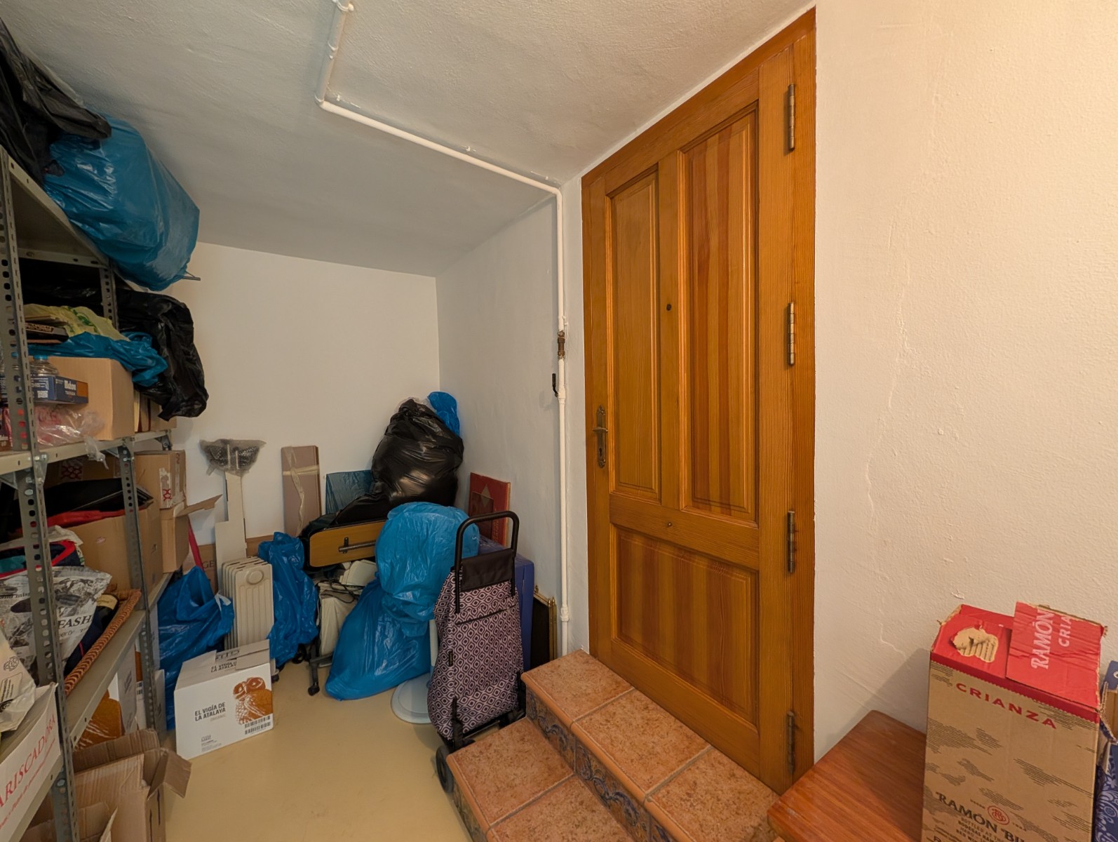 Rijtjeshuis met Vijf Slaapkamers in Sax, Alicante en Grote Garage
