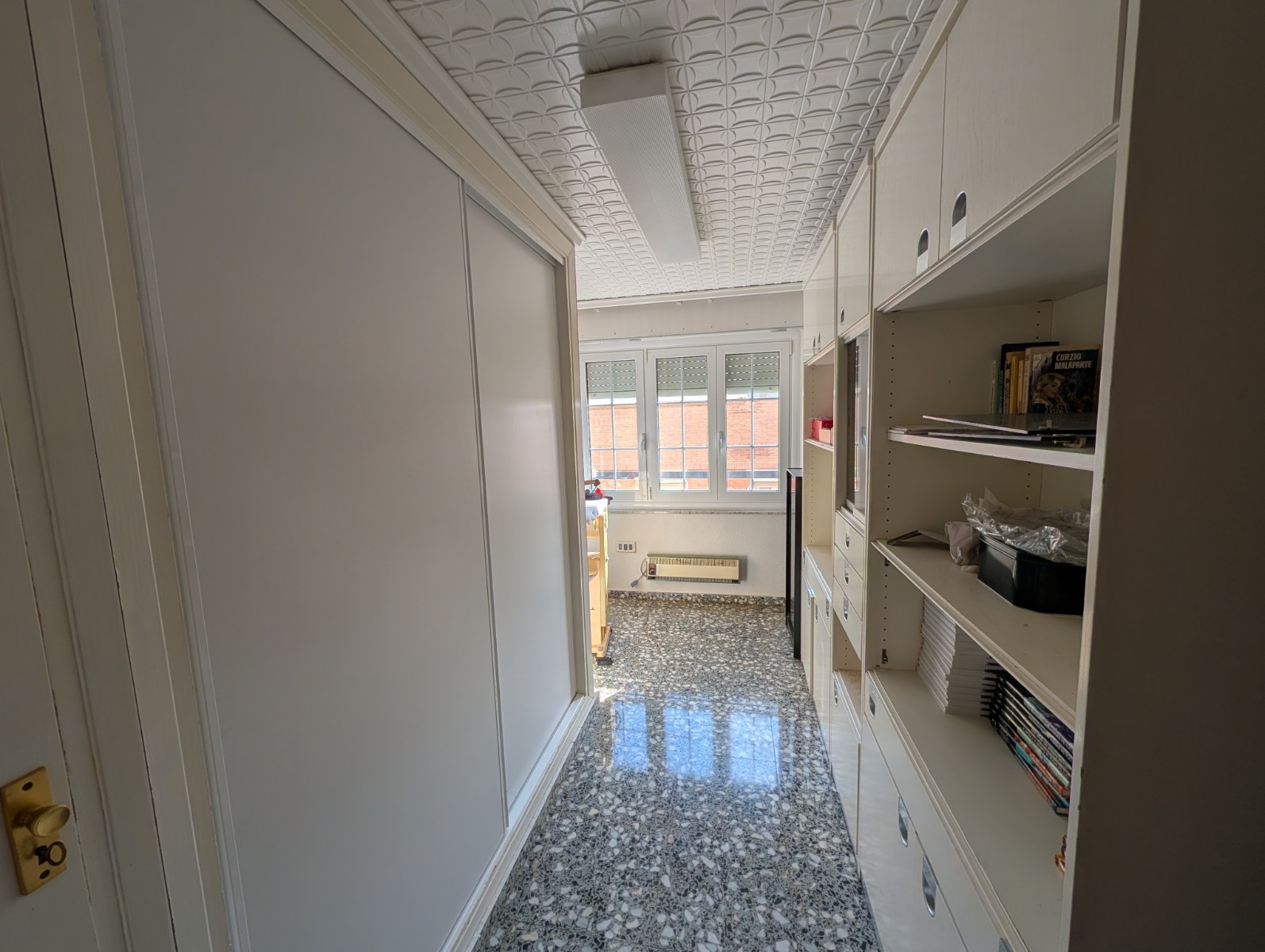 Apartment with 4 Bedrooms in Sax with Lift and Views