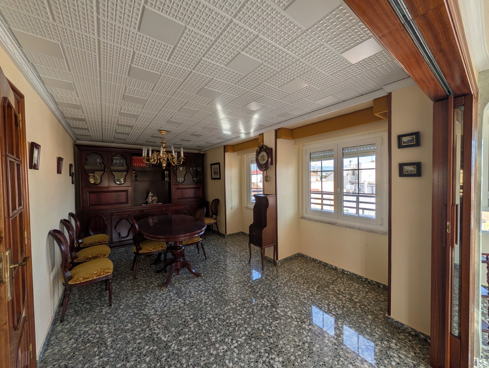 Apartment with 4 Bedrooms in Sax with Lift and Views