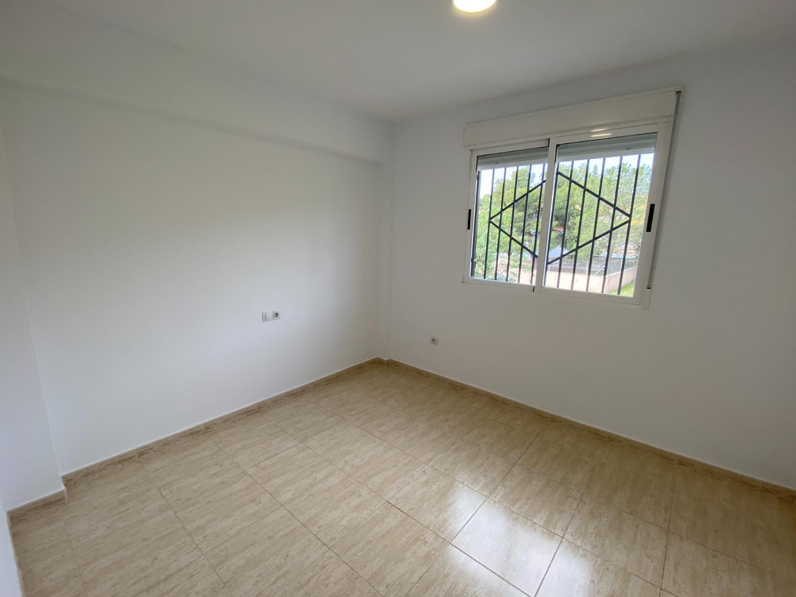 Townhouse with 4 Bedrooms in Salinas Offering Open Views