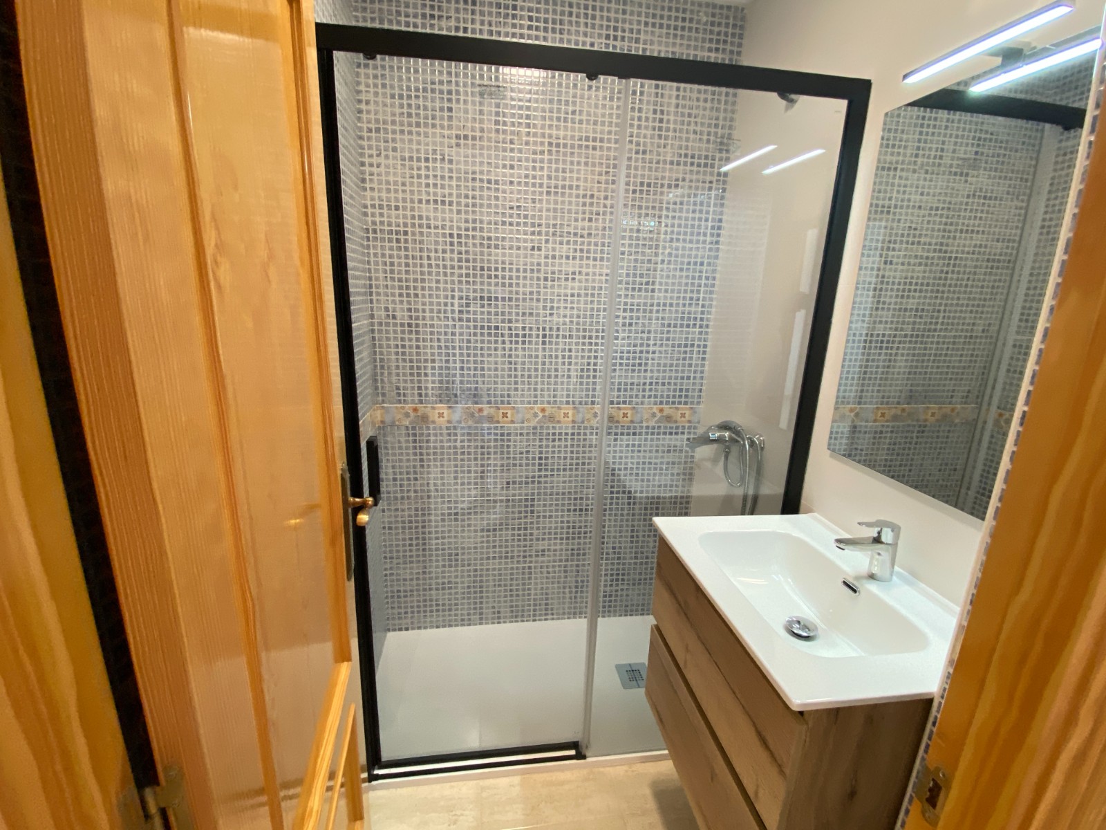 Townhouse with 4 Bedrooms in Salinas Offering Open Views