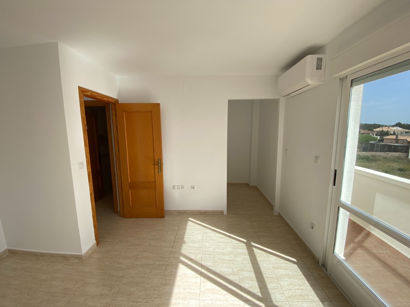 Townhouse with 4 Bedrooms in Salinas Offering Open Views