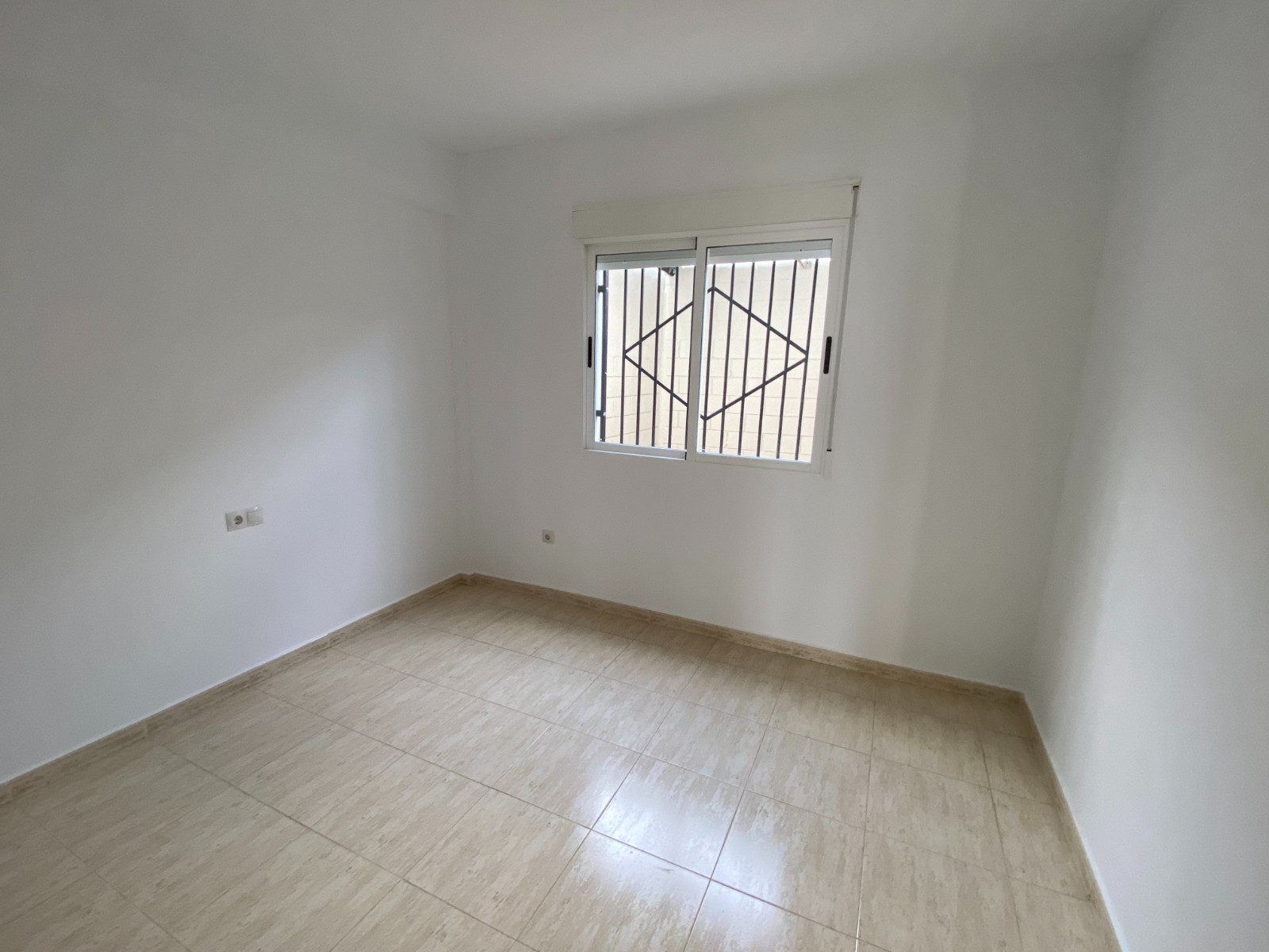 Townhouse with 4 Bedrooms in Salinas Offering Open Views