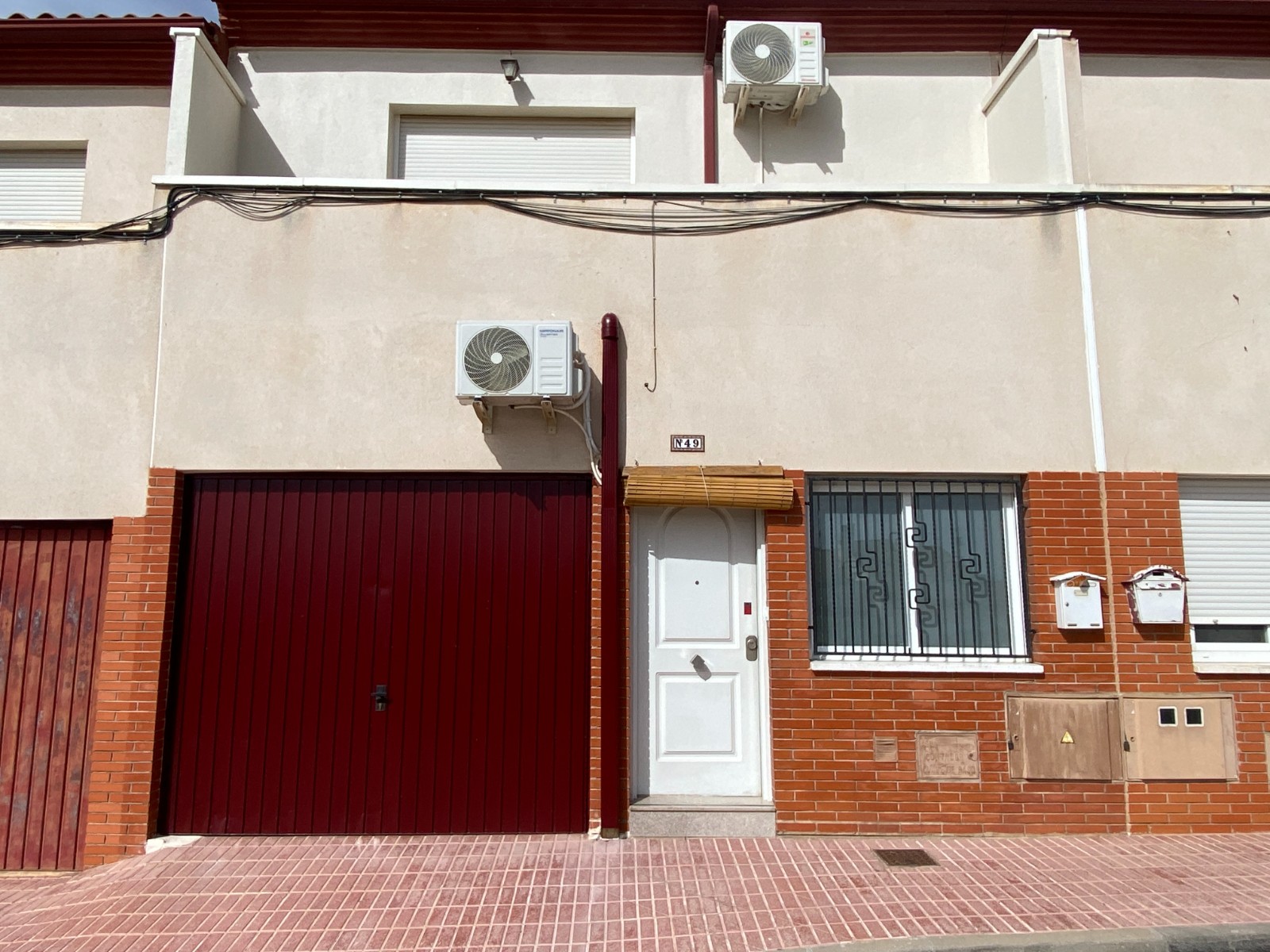 Townhouse with 4 Bedrooms in Salinas Offering Open Views