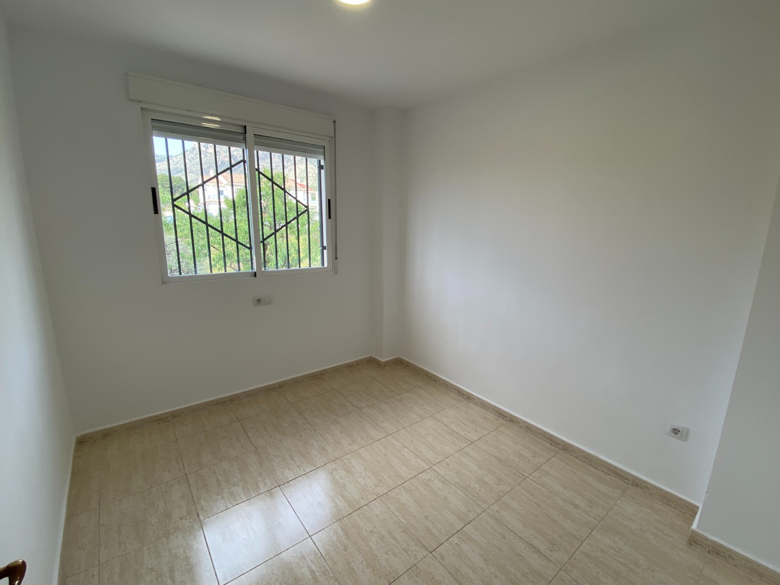 Townhouse with 4 Bedrooms in Salinas Offering Open Views