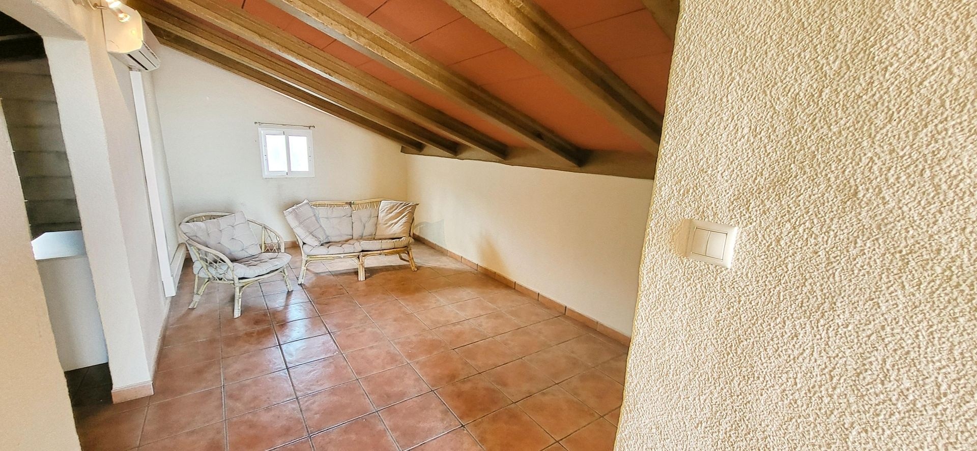 Villa with 4 Bedrooms and Pool in La Romana, Large Plot