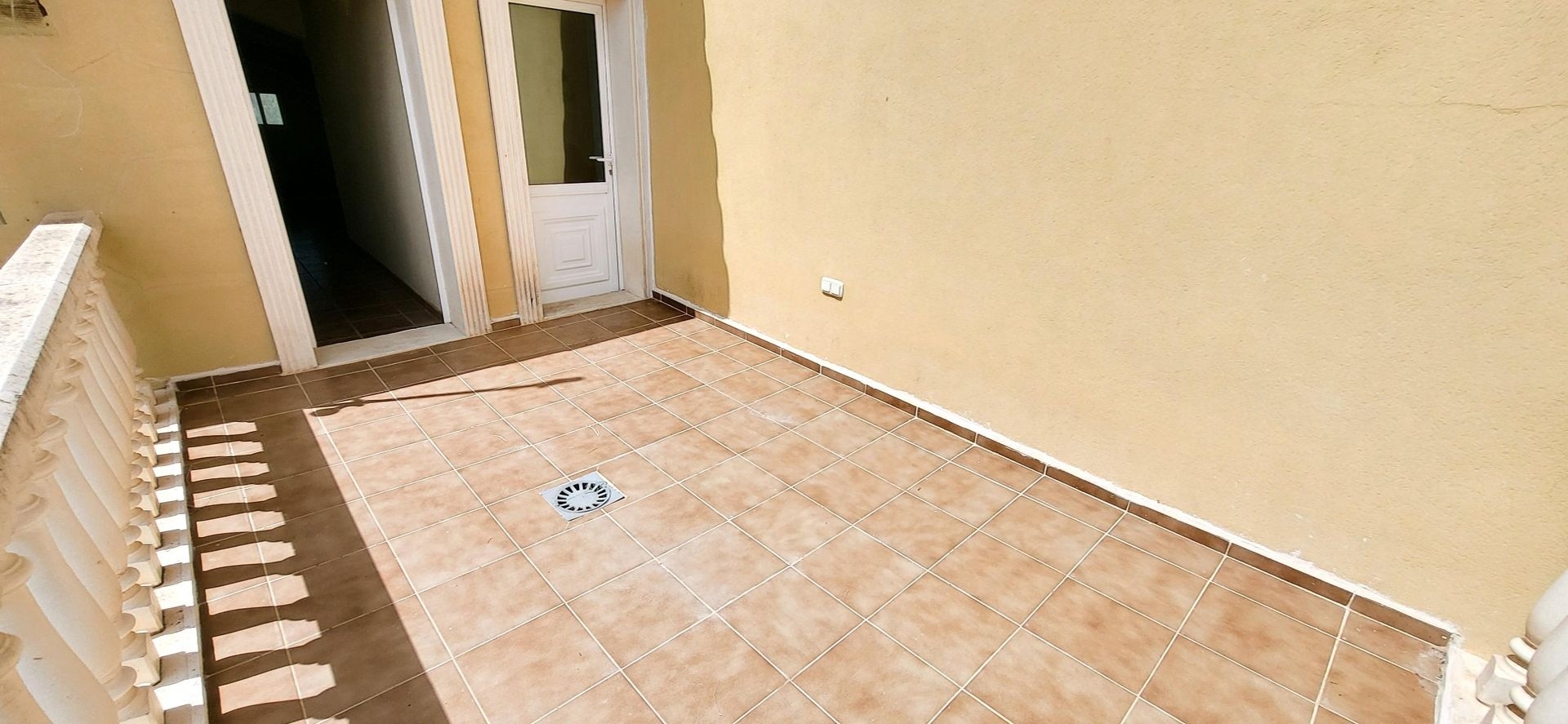 Villa with 4 Bedrooms and Pool in La Romana, Large Plot
