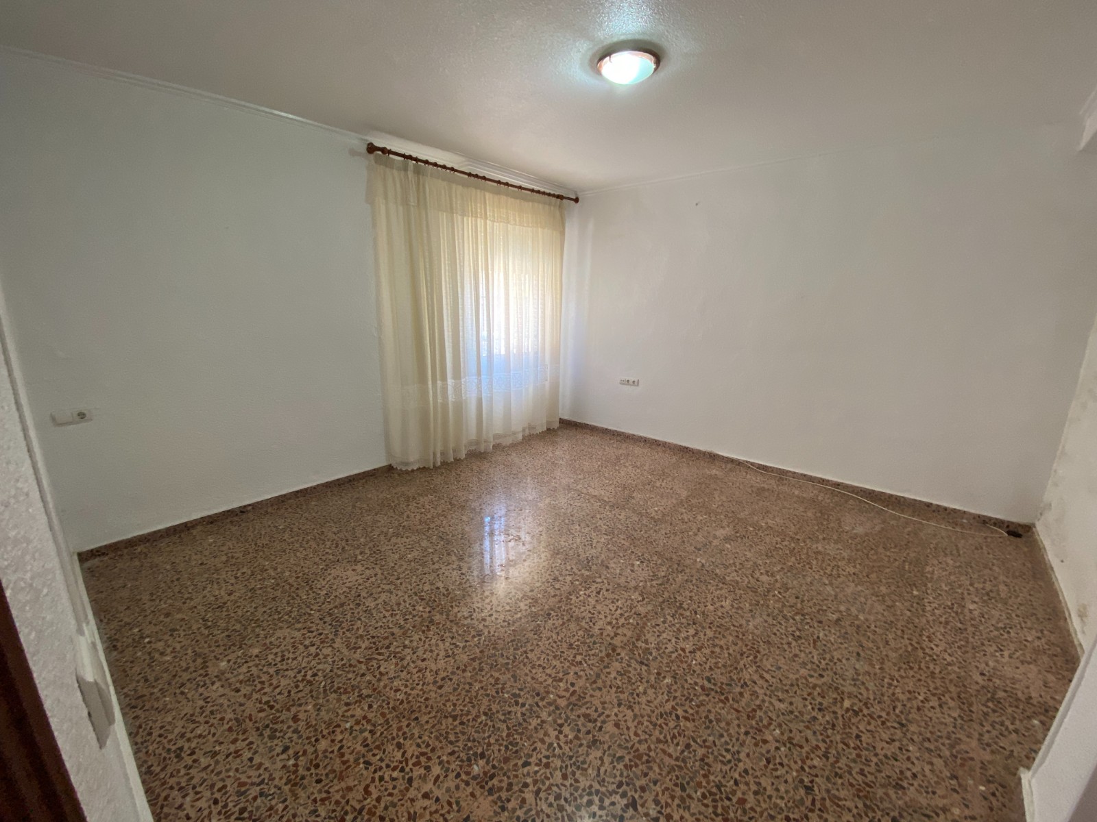 Appartement met 3 Slaapkamers in Sax, Alicante met Privé Ingang
