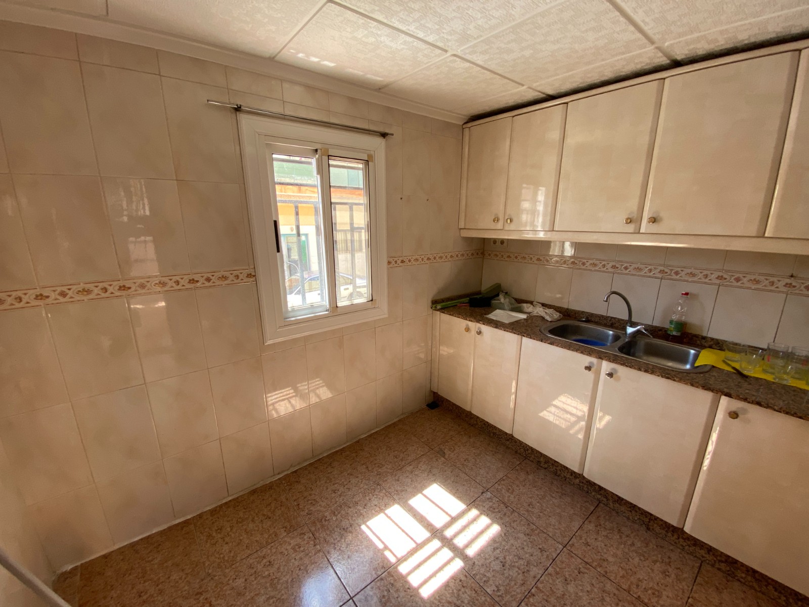 Appartement met 3 Slaapkamers in Sax, Alicante met Privé Ingang