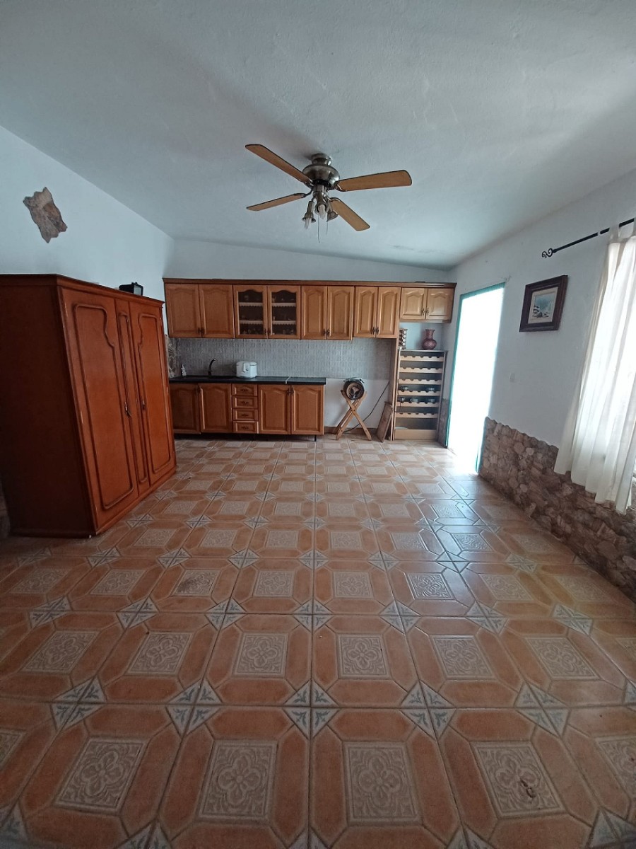 Villa, 5 Bedrooms, Sax, Expansive Plot with Pool and Olive Grove