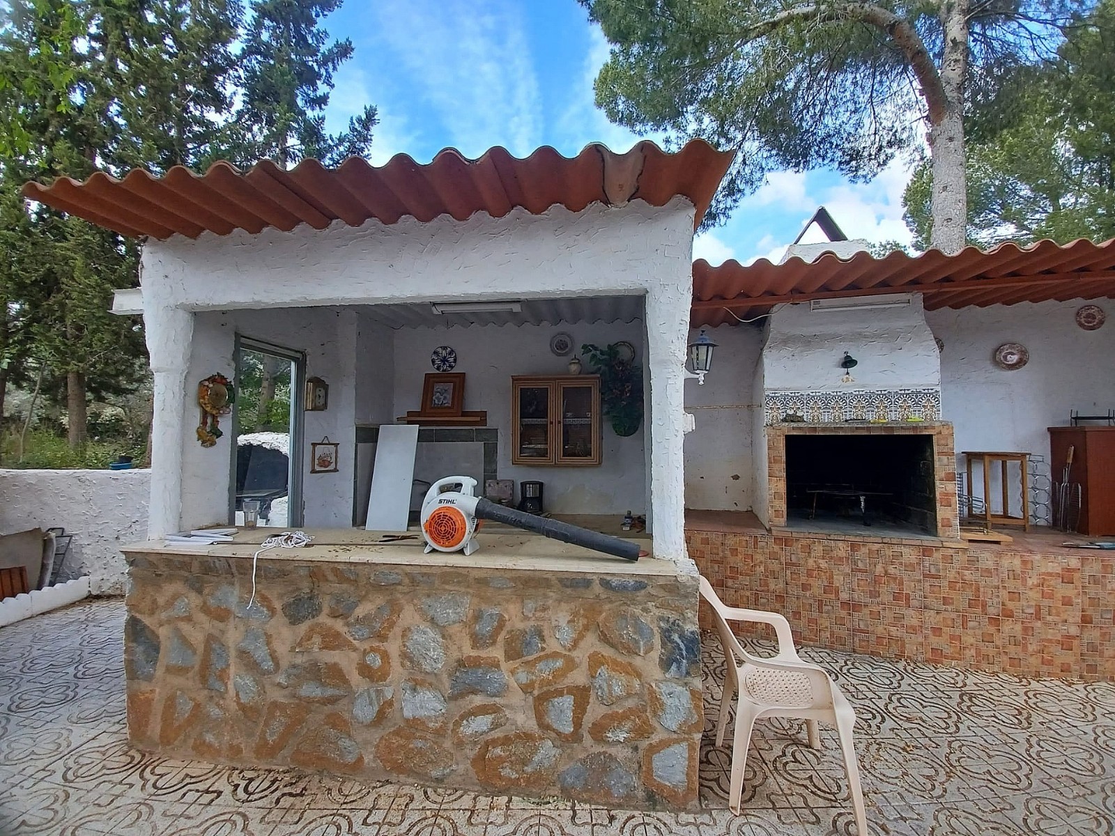 Villa, 5 Bedrooms, Sax, Expansive Plot with Pool and Olive Grove